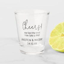 Custom Wedding Shot Glass Cheers Wir tippen den Kn