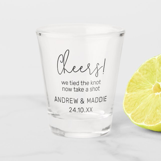 Custom Wedding Shot Glass Cheers Wir tippen den Kn Schnapsglas (Vorderseite)