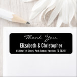 Custom Wedding Vielen Dank, dass Sie das Adresseti<br><div class="desc">Erstellen Sie Ihre eigenen,  personalisierten,  einfach,  elegant modernen schlichten Schwarz-Weiß-Dankeschön Rücksendeaufkleber. Geben Sie einfach den Namen und die Adresse der Braut & Bräutigam / Ehefrau & Ehemann ein. Eleganter Dank an Rücksendeadressen-Aufkleber für die Nutzung bei Hochzeit,  Heiratsjubiläum,  Geburtstag,  Brautparty,  Babydusche,  Feiertagen,  oder anderen besondere Anlass verwandte Mailings.</div>