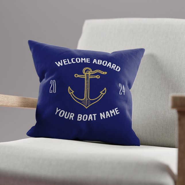 Custom Welcome on Board Name Navy Blue & Gold Kissen (Von Creator hochgeladen)