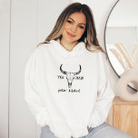 Custom Western Wedding Junggeselinnen-Abschied Gro Hoodie<br><div class="desc">Suchen Sie das passende Geschenk für Ihren Junggeselinnen-Abschied? Wenn ja, schauen Sie nicht weiter als unsere personalisierte Western Hochzeit Junggeselinnen-Abschied-Gruppe Getting Hitched and Getting Rowdy hoodie Sweatshirt! Dieses einzigartige Sweatshirt eignet sich perfekt für jeden Braut, der Lieben hat, um seinen Groove zu erlangen. Es ist nicht nur stilvoll und komfortabel,...</div>