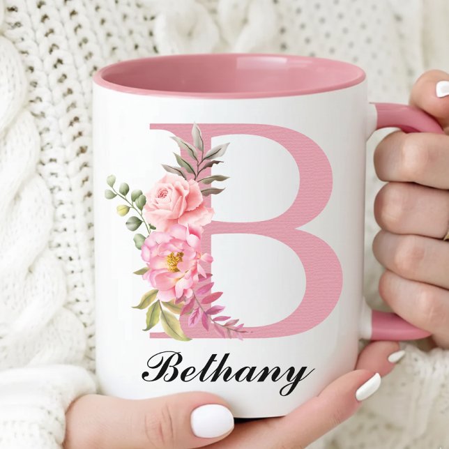 Custom Wildflower Mug Gift for Mom and Grandma Tasse (Personalized Pink Monogram Mug Mother’s Day Gift, Floral Initial Coffee Mug Gift for Mom or Grandma)