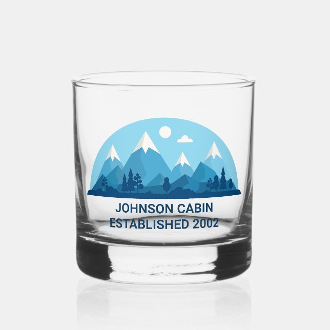 Custom Winter Family Kabine Blue Snowy Mountain Whiskyglas (Vorderseite)