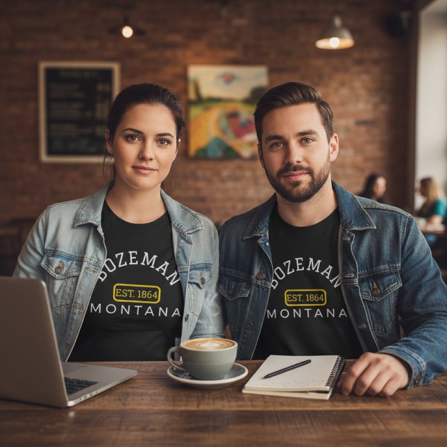 Customizable Arched City/Town/State Pride T-Shirt (Von Creator hochgeladen)