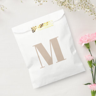 Customize monogram initial beige white gift geschenktütchen