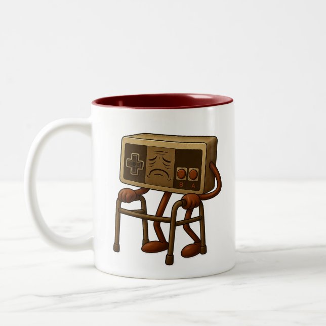 Customized Funny Old Gamer - Retro Video Game  Zweifarbige Tasse (Links)
