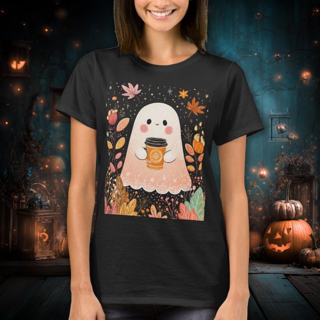 Cute Autumn Ghost with Pumpkin Coffee – Cozy Fall  T-Shirt (Von Creator hochgeladen)