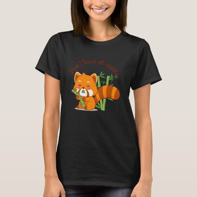 cute bear eating bamboo T-Shirt (Vorderseite)