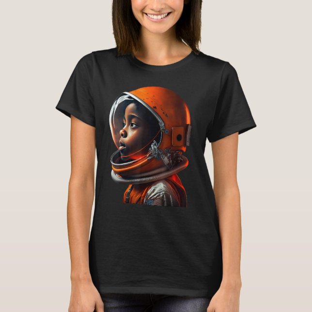 Cute Black Boy Wearing Spacesuit T-Shirt (Vorderseite)