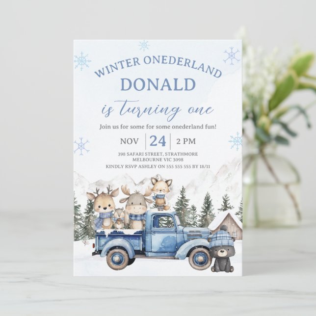 Cute Blue Editiable Winter Onederland Birthday  Einladung (Stehend Vorderseite)