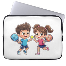 Cute Cartoon Boy and Girl Playing Padel Tennis – F Laptopschutzhülle