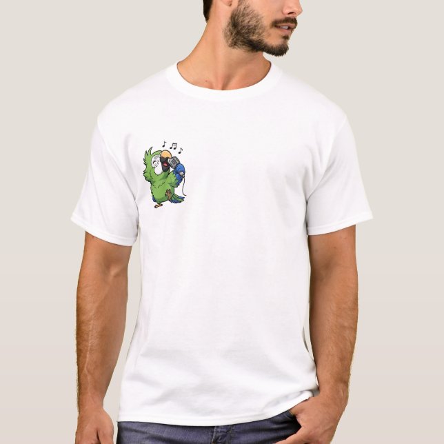 Cute Cartoon Green Parrot Singing with Microphone T-Shirt (Vorderseite)