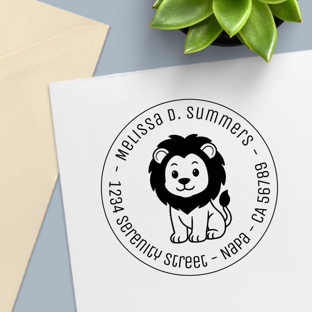 Cute Cartoon Lion Round Address Permastempel (Von Creator hochgeladen)