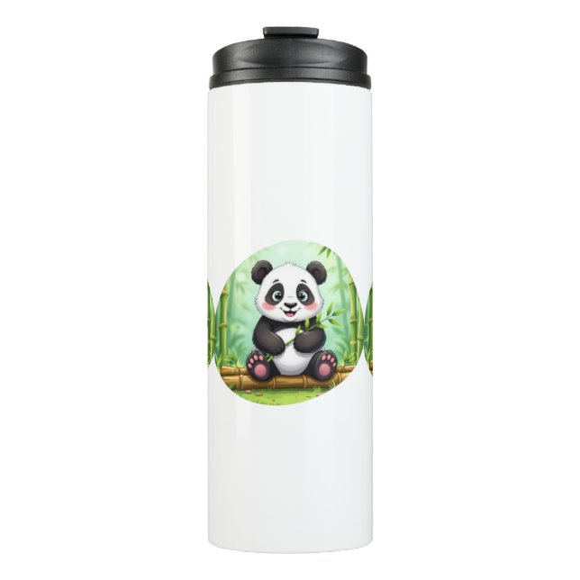 Cute Cartoon Panda on Bamboo Patch Thermosbecher (Vorderseite)