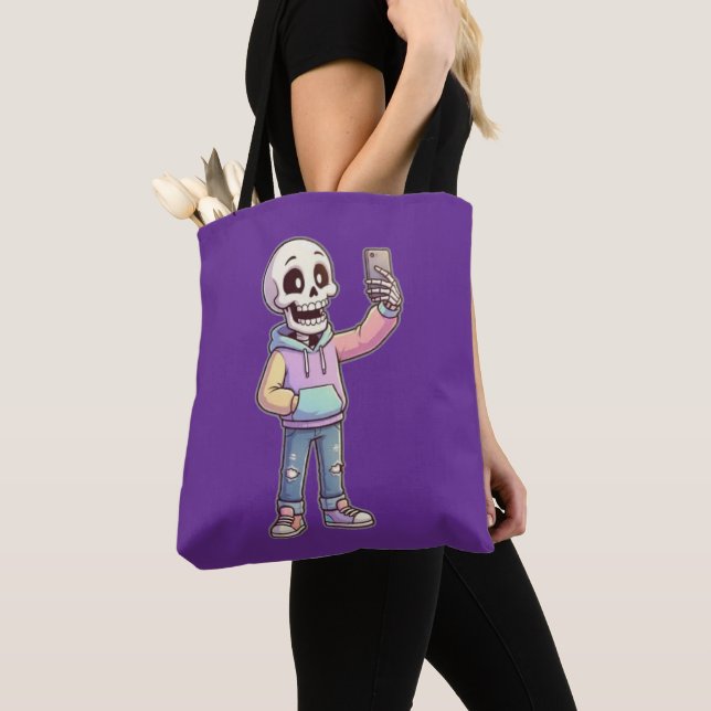 Cute Cartoon Skeleton Selfie - Full Body Trendy  (Von Nahem)