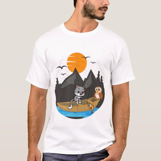 Cute Cat And Owl Fishing Boat Nature Art T-Shirt (Vorderseite)