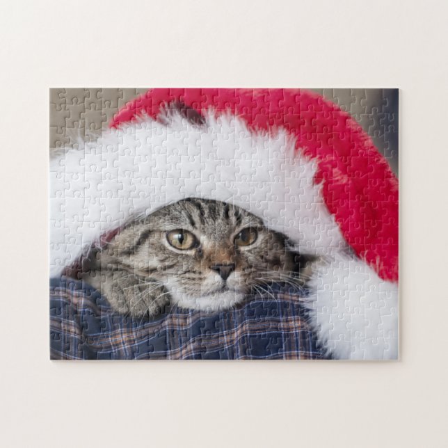 Cute cat in santa hat puzzle (Horizontal)