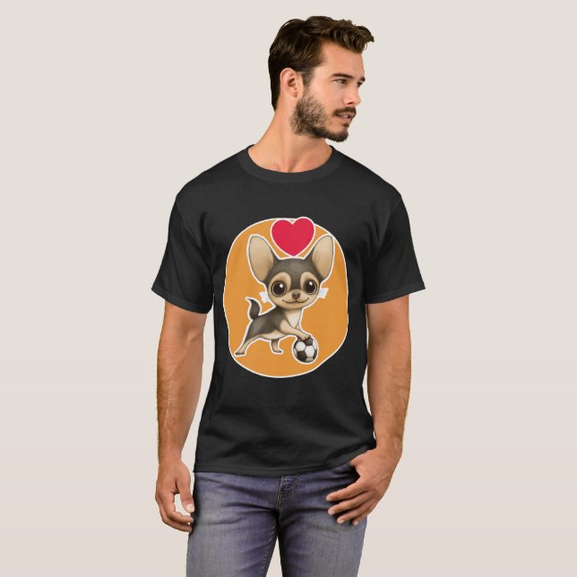 Cute Chihuahua playing with its ball T-Shirt (Vorne ganz)
