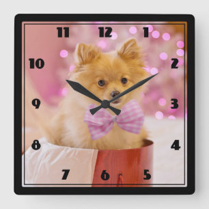 Cute Christmas Dog Photo with Pink Bow & Tree Quadratische Wanduhr