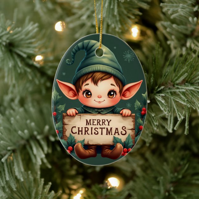 Cute Christmas Elf Holding Merry Sign Green Keramik Ornament (Baum)
