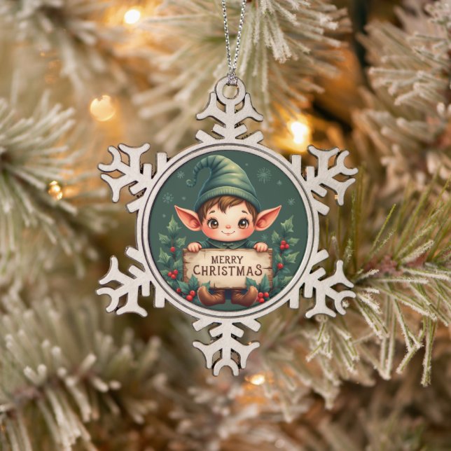 Cute Christmas Elf Holding Merry Sign Green Schneeflocken Zinn-Ornament (Baum)