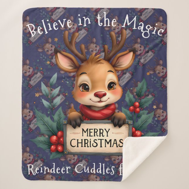 Cute Christmas Reindeer with Holly and Sign Sherpadecke (Vorderseite)