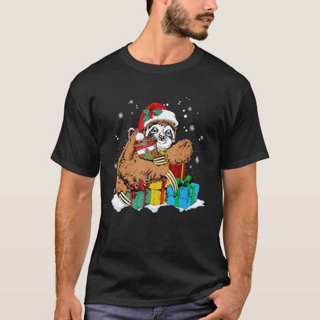 Cute Christmas Sloth and Santa Claus Hat T-Shirt (Vorderseite)