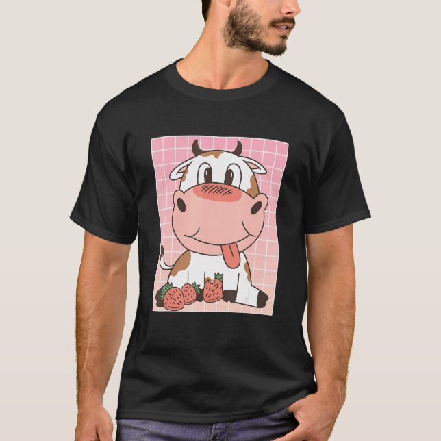 Cute Cow Eating Strawberries T-Shirt (Vorderseite)