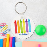 Cute Crayon Elementary School Teacher Personalized Schlüsselanhänger<br><div class="desc">A beautiful Teacher Appreciation Week or End of Year gift for a kindergartener to give to their elementary school teacher. Custom made with a name under the cute rainbow of crayons. An adorable keychain for a preschool teacher.</div>