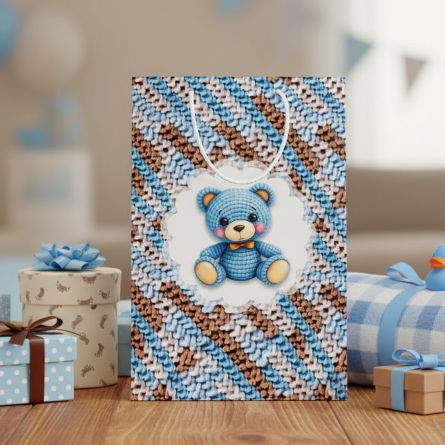 Cute Crochet Teddy Bear Blue and Brown Mittlere Geschenktüte (Von Creator hochgeladen)