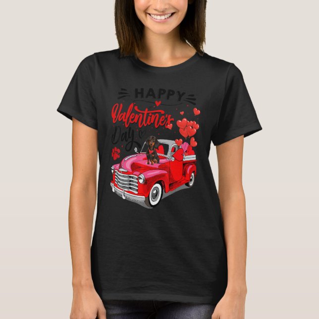 Cute Dachshund Dog Red Truck Happy Valentine's Day T-Shirt (Vorderseite)