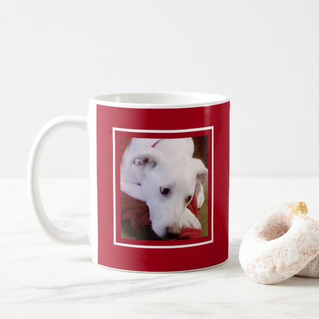 Cute Dog Photo White and Red Merry Christmas Kaffeetasse (Mit Donut)