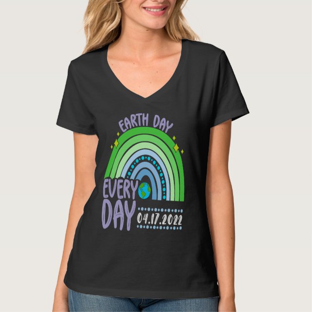 Cute Earth Day Everyday Rainbow Earth Day 2022 T-Shirt (Vorderseite)