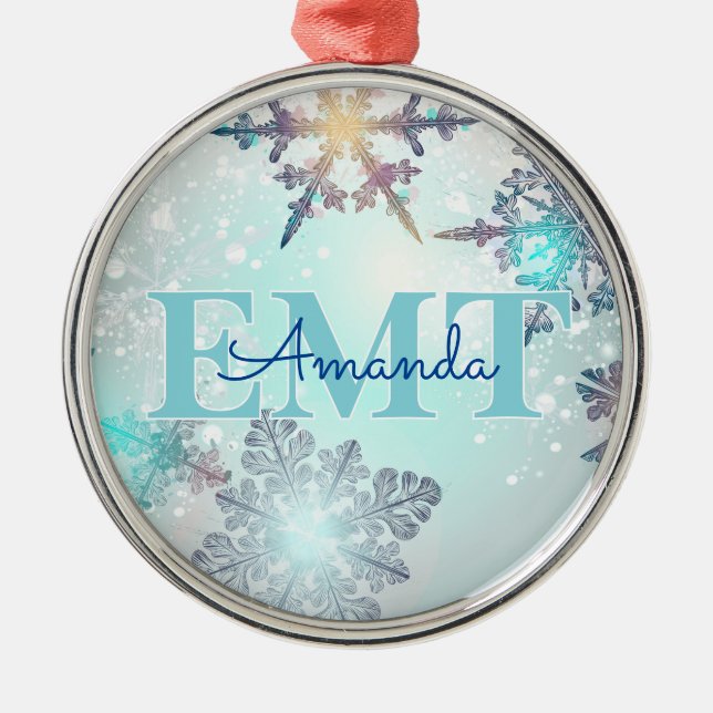 Cute EMT Ice Blue Snowflake Personalized Name  Ornament Aus Metall (Vorne)