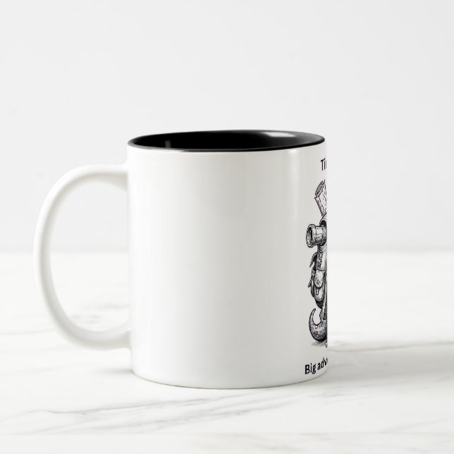 Cute Explorer Frog Mug Tiny Creature Big Adventure Zweifarbige Tasse (Links)