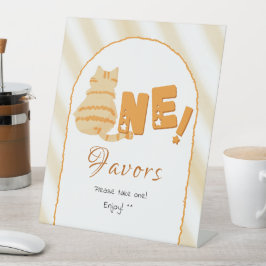 Cute Fat Orange Cat 1st Birthday Favors Sockelschild