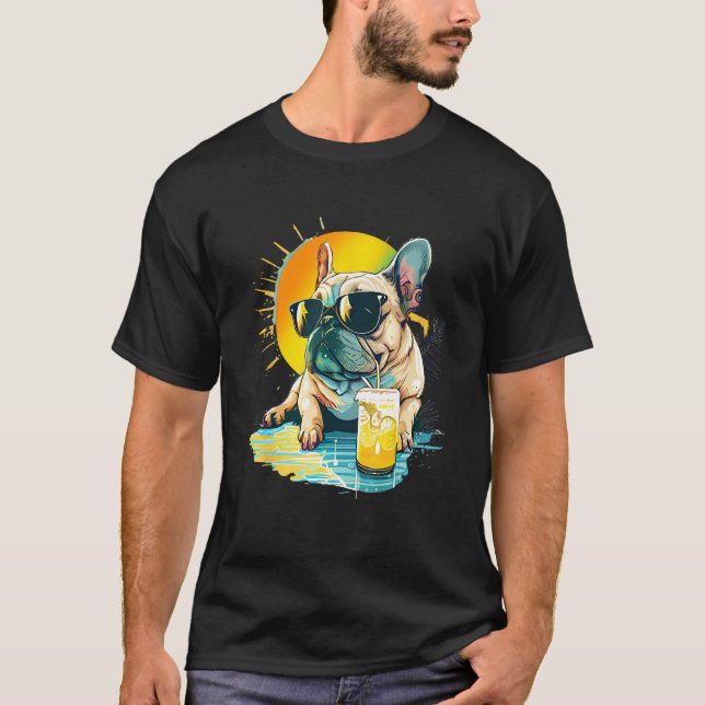 Cute French Bulldog chillin tropical drink on summ T-Shirt (Vorderseite)