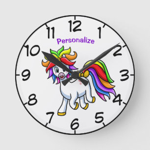 Cute & Funny Baby Unicorn Cartoon Personalize Runde Wanduhr