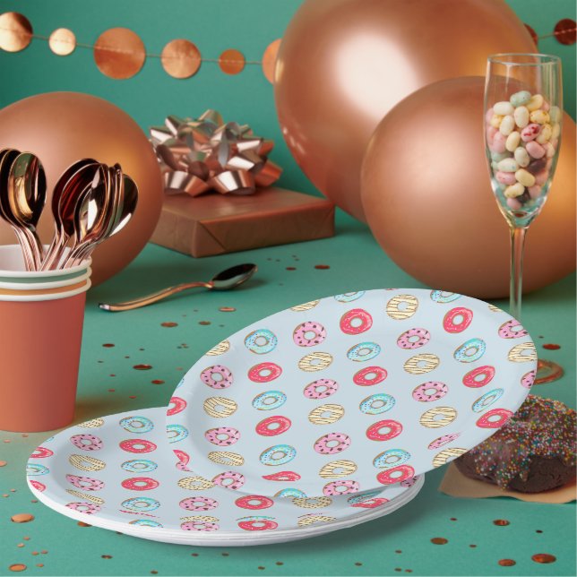 Cute Glazed Doughnut Pattern Light Blue Pappteller (Multi)