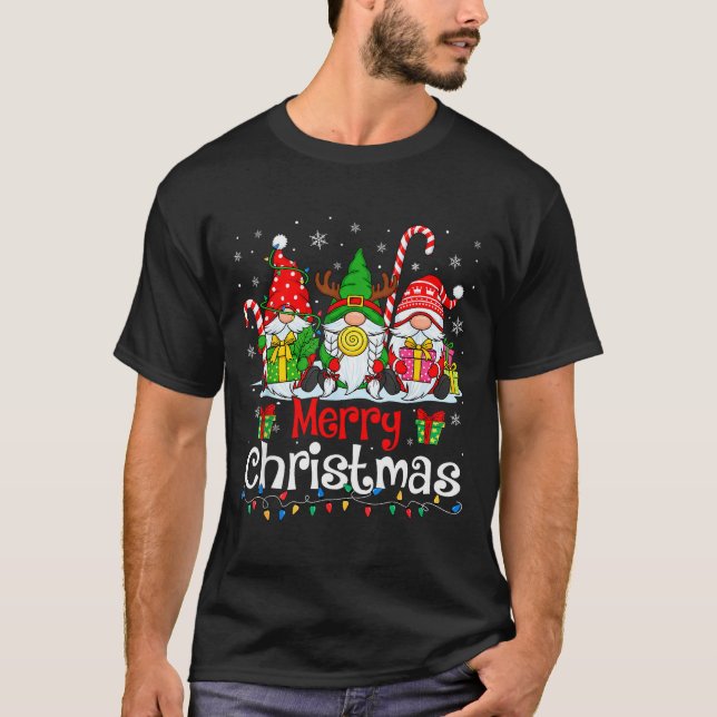 Cute Gnomes Merry Christmas Light Family Gnome Xma T-Shirt (Vorderseite)