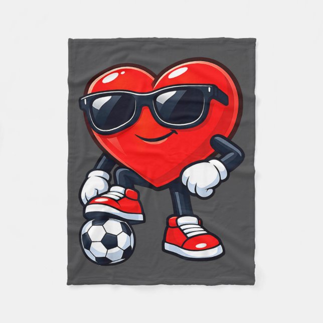 Cute Heart Playing Soccer Valentines Day Soccer Bo Fleecedecke (Vorderseite)