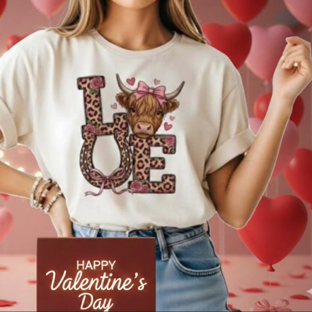 Cute Highland Cow Valentine Love T-Shirt (Von Creator hochgeladen)