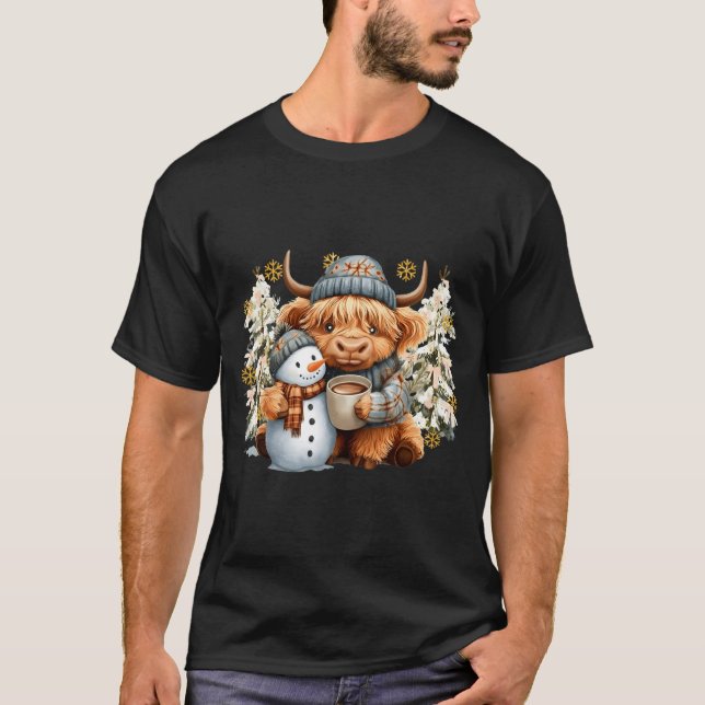 Cute Highland Cow With Snowman Hot Cocoa Christmas T-Shirt (Vorderseite)