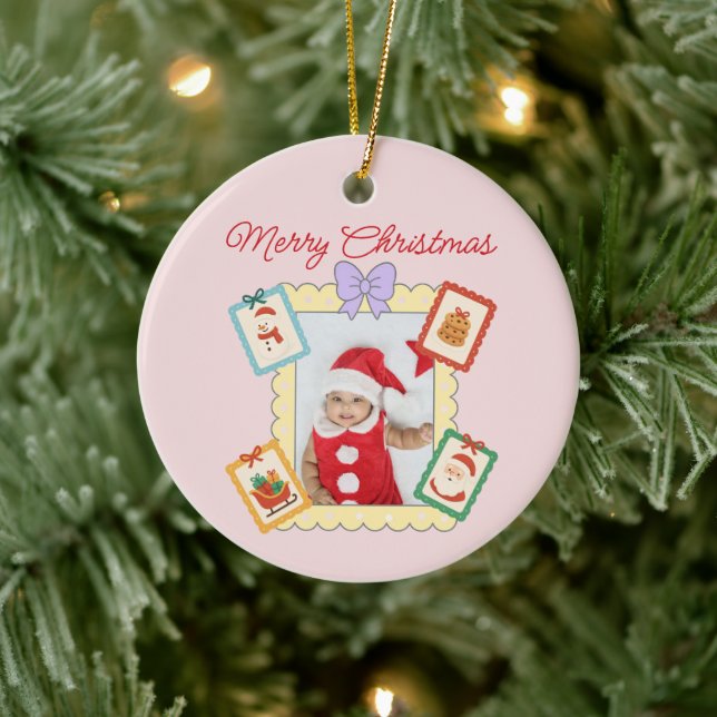 Cute Holiday Keepsake with Festive Pastel Frames  Keramik Ornament (Baum)