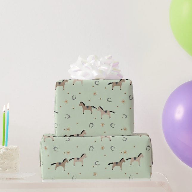 Cute Horses & Horseshoes Kids Birthday Sage Green Geschenkpapier (Partygeschenke)