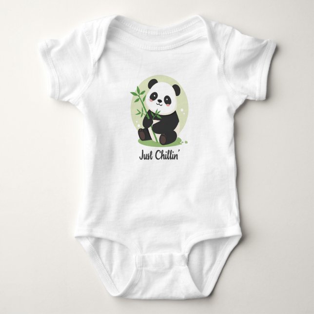 Cute "Just Chillin'" Panda Bear Baby Strampler (Vorderseite)