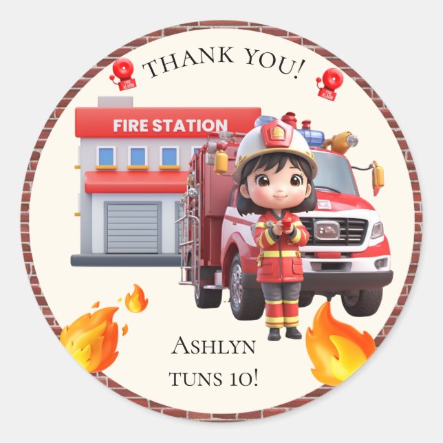 Cute Kawaii Firefighter Girl and Fire Truck Runder Aufkleber (Vorderseite)
