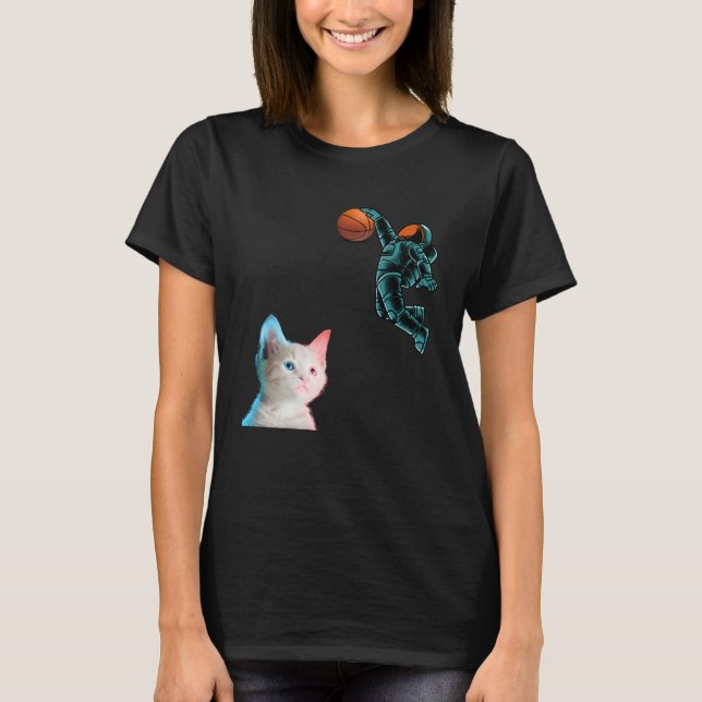 Cute Kitten Astronaut Playing Basketball For Cat T-Shirt (Vorderseite)