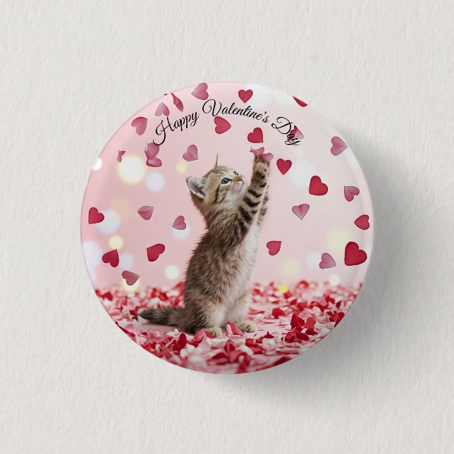 Cute Kitten Catching Valentine Heart Petals Button (Vorderseite)