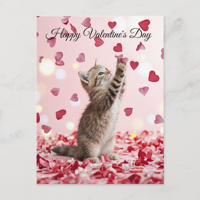 Cute Kitten Catching Valentine Heart Petals Postkarte (Vorderseite)